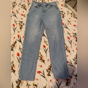 women’s american eagle mom jeans